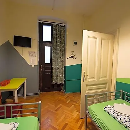 Hostel Cornel