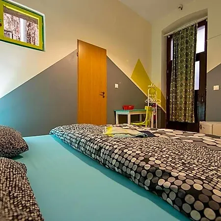 Hostel Cornel *